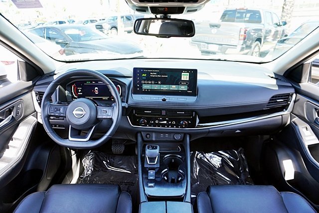 Used 2024 White Nissan SL image 28
