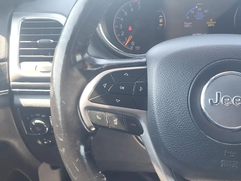 Used 2020 Granite Crystal Metallic Clearcoat Jeep Limited image 13