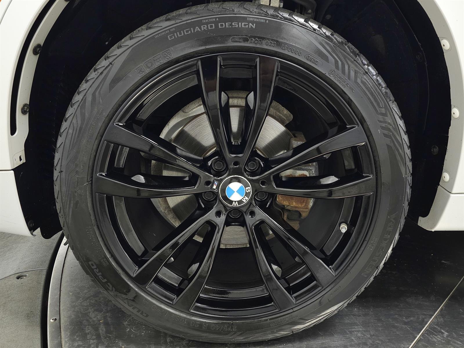 Used 2019 White BMW xDrive35i image 13