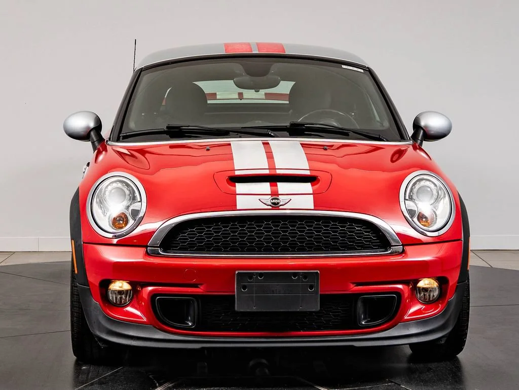 Used 2012 Chili Red MINI  image 2