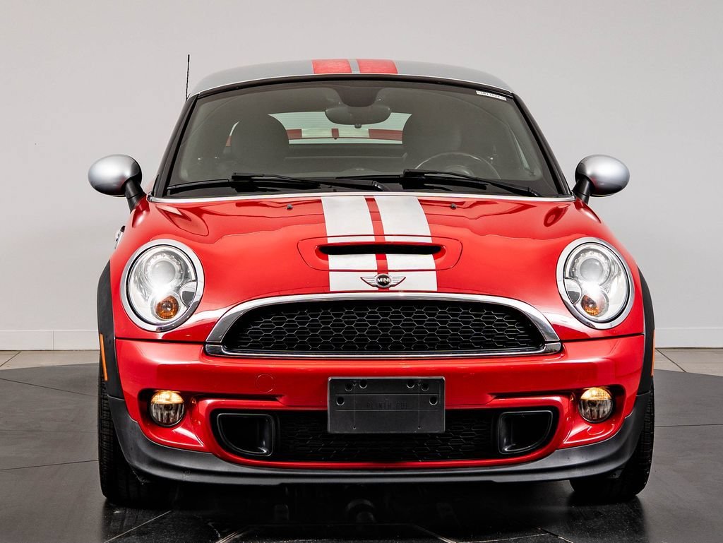 Used 2012 Chili Red MINI  image 2