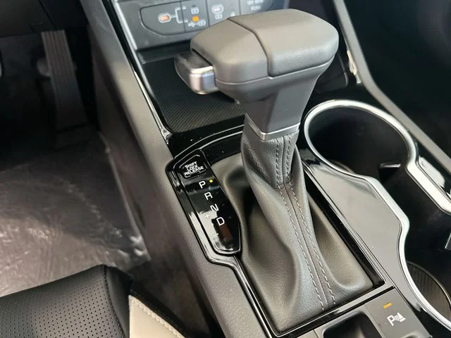 New 2026 Snow White Pearl Kia GT-Line image 23