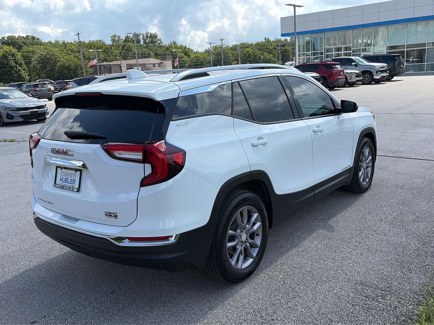 Used 2022 SUMMIT WHITE GMC SLT image 5