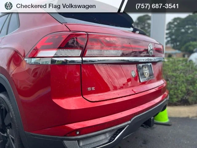 Used 2024 Aurora Red Metallic Volkswagen 2.0T SE w/Technology image 9