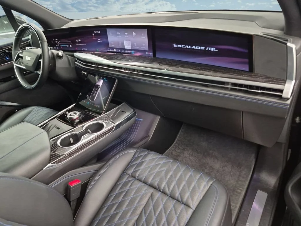 2026 Cadillac Escalade IQL Sport - Photo 14