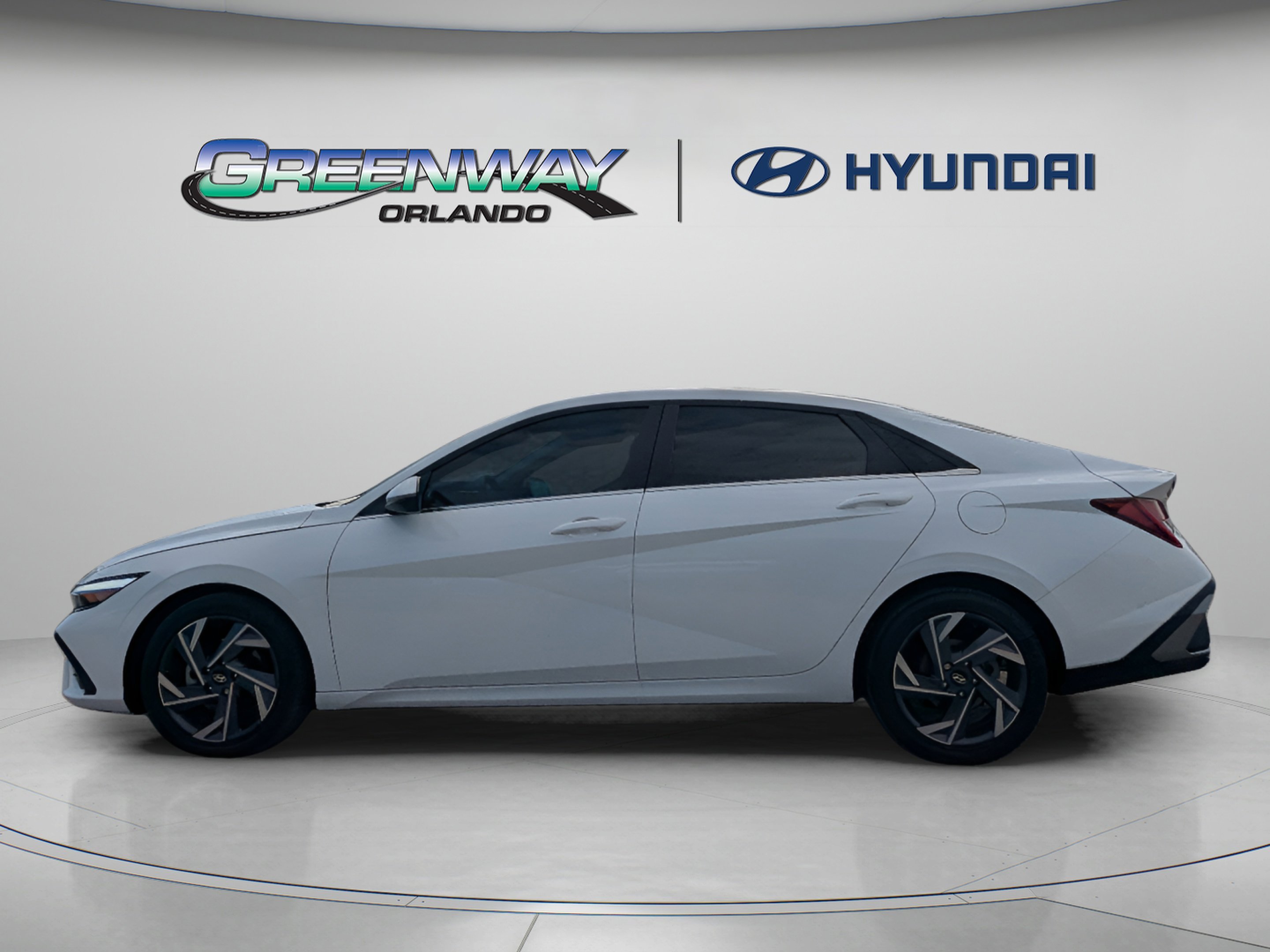 2024 Hyundai Elantra Limited - Photo 6