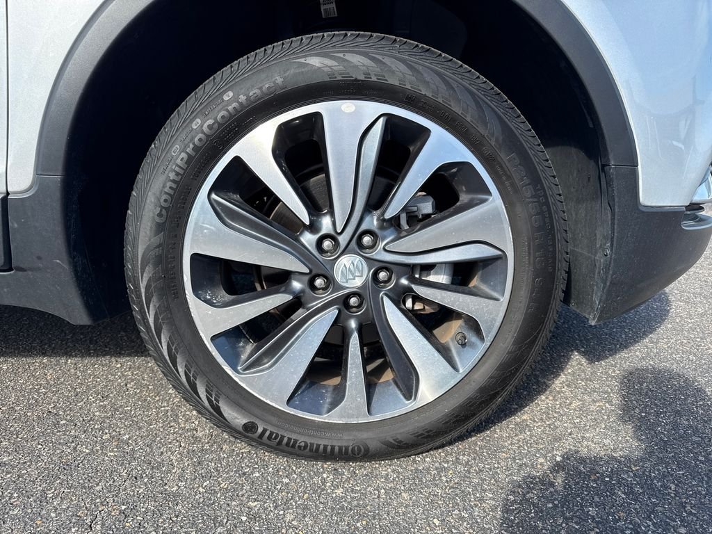 Used 2022 Silver Buick Preferred image 11