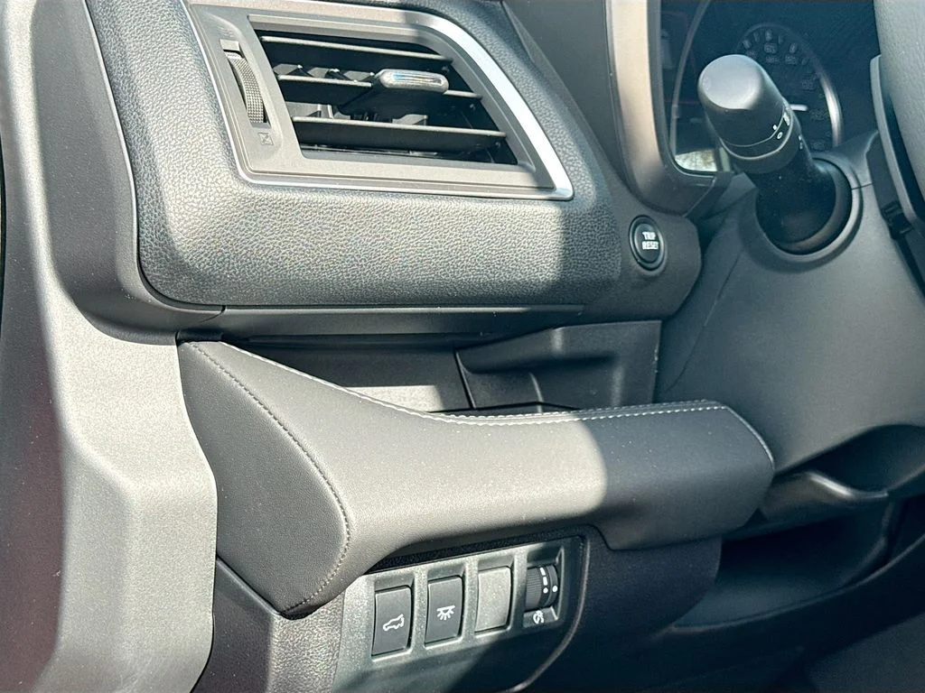 2026 Subaru Ascent Limited - Photo 10