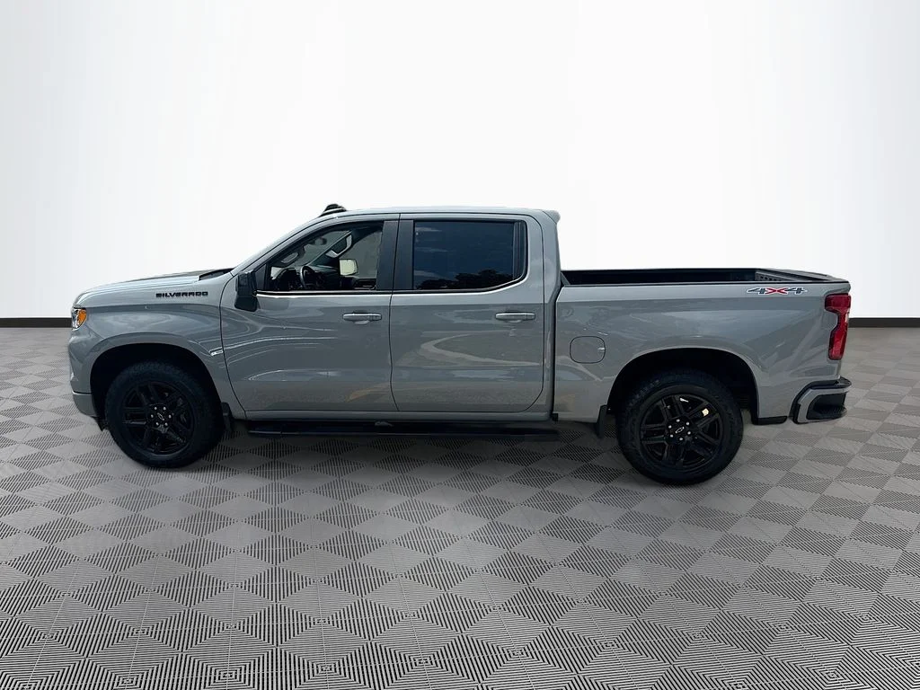 Used 2024 Gray Chevrolet RST image 9