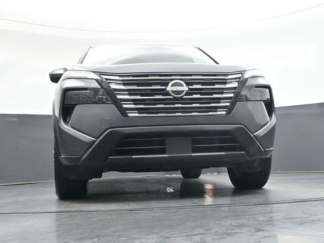 Used 2025 Gray Nissan SV image 37