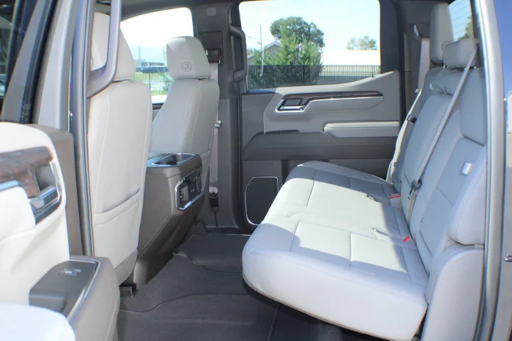2026 GMC Sierra 1500 SLT - Photo 14
