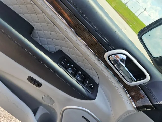 Used 2020 Blue Jeep Summit image 10