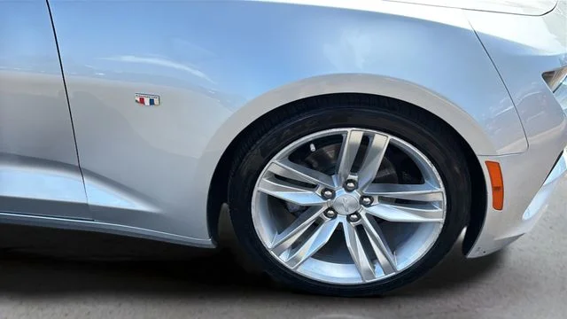 Used 2018 Silver Chevrolet 1LT image 33