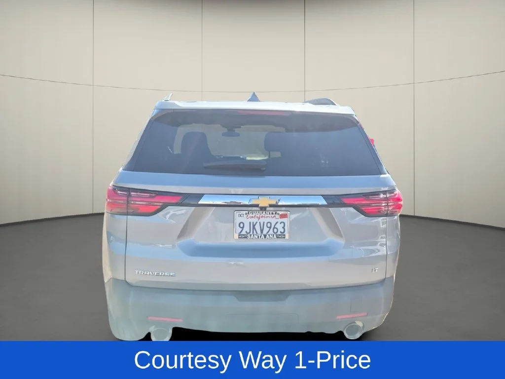 Used 2023 STERLING GRAY METALLIC Chevrolet LT Cloth image 8