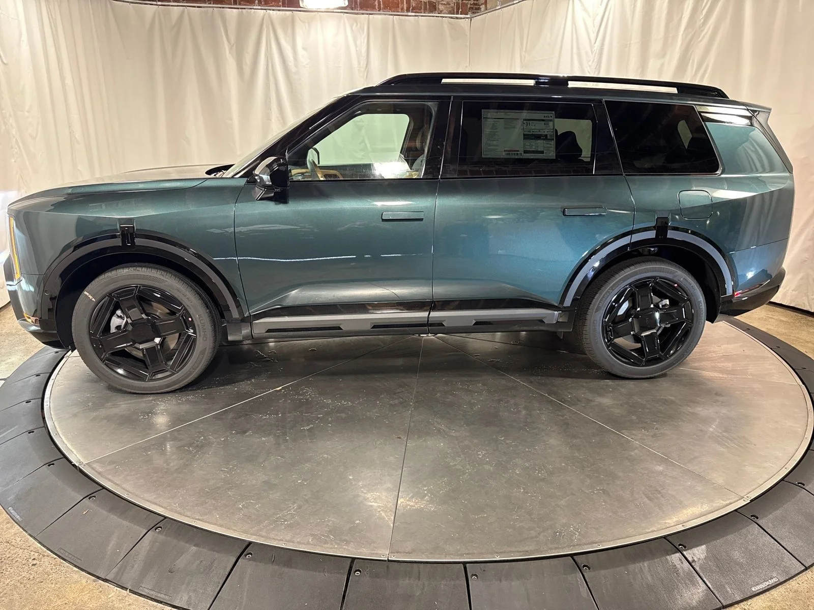 New 2027 Black Jade Green Kia X-Line SX image 6