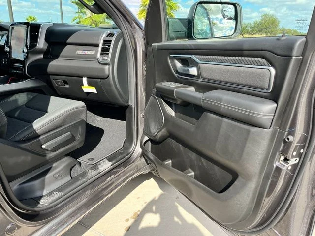 New 2025 Granite Crystal Metallic Clear-Coat Exterior Paint RAM Big Horn/Lone Star image 21