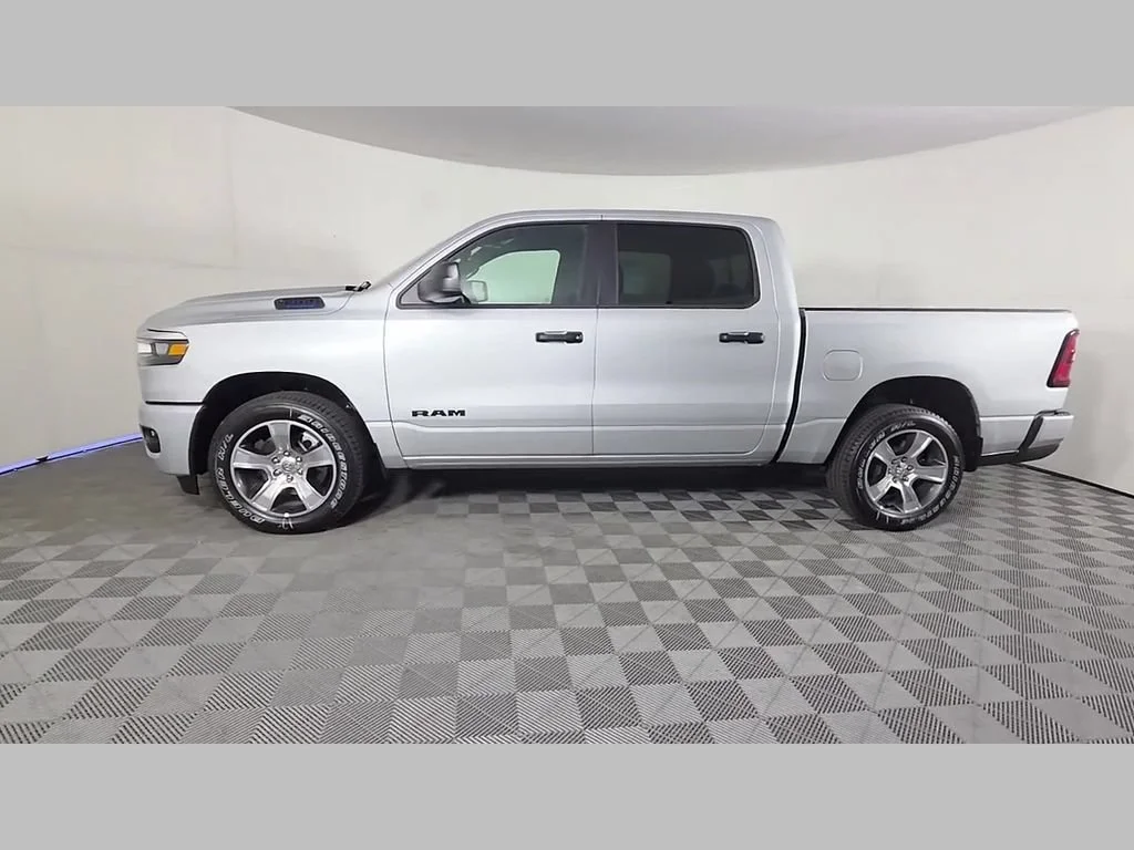 New 2026 Silver Zynith Exterior Paint RAM Express image 36