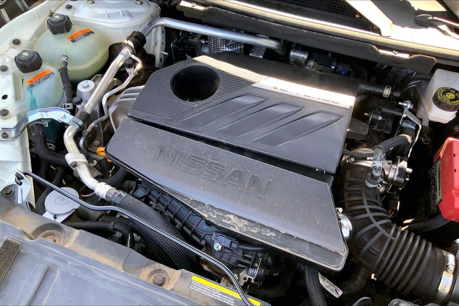 Used 2023 Pearl White Tricoat/Super Black Nissan Platinum image 35