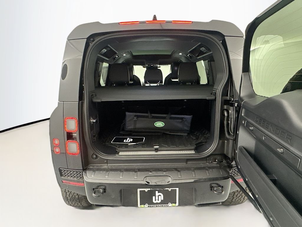 New 2026 Black Land Rover OCTA Black image 25