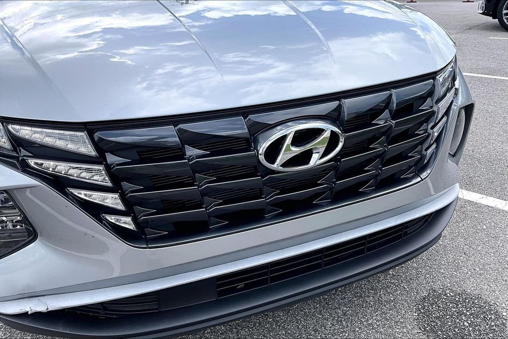 Used 2022 Silver Hyundai SEL image 33