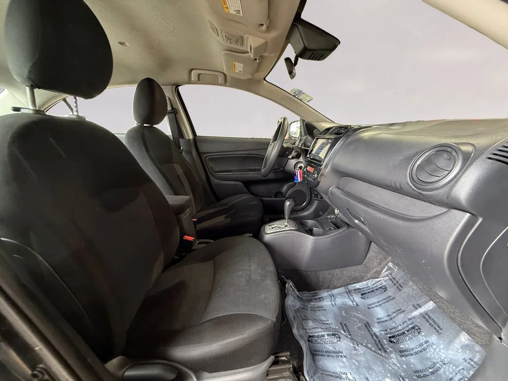 Used 2024  Mitsubishi  image 17