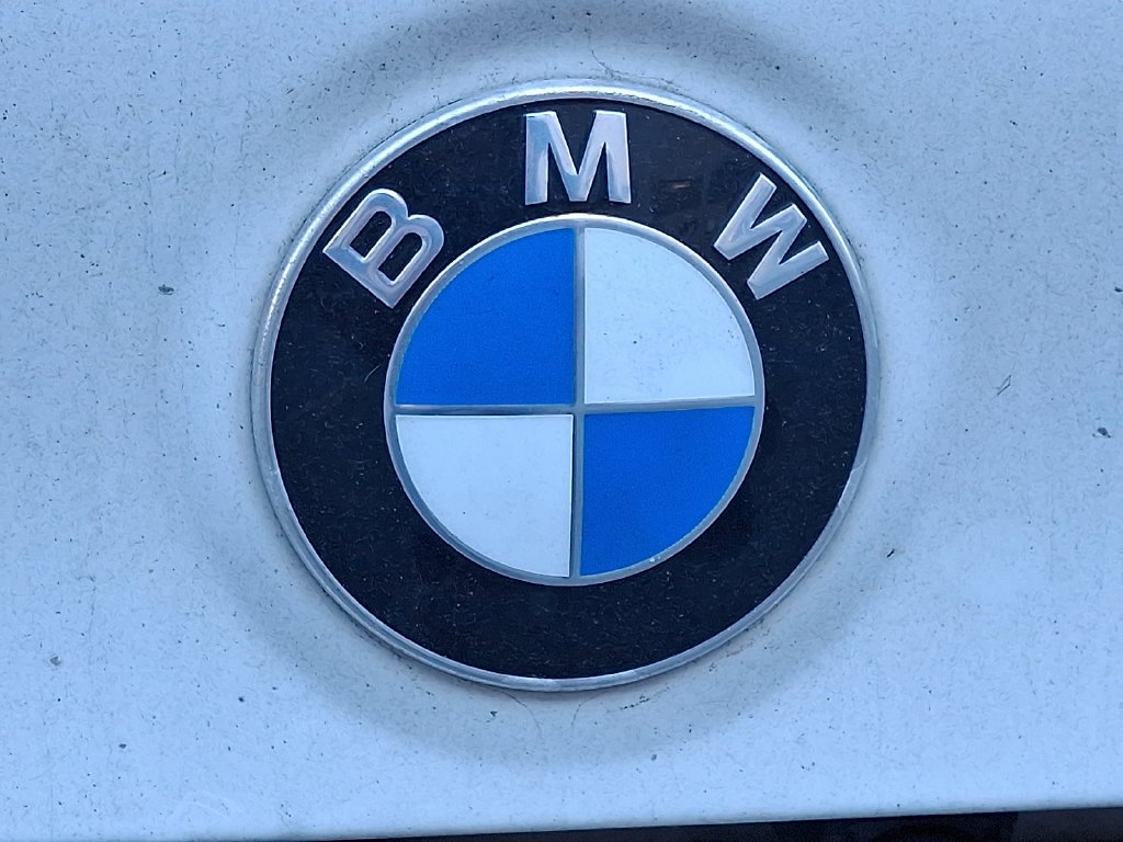 Used 2020 White BMW xDrive30i image 8