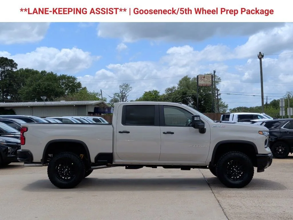 2026 Chevrolet Silverado 2500 HD ZR2 - Photo 10