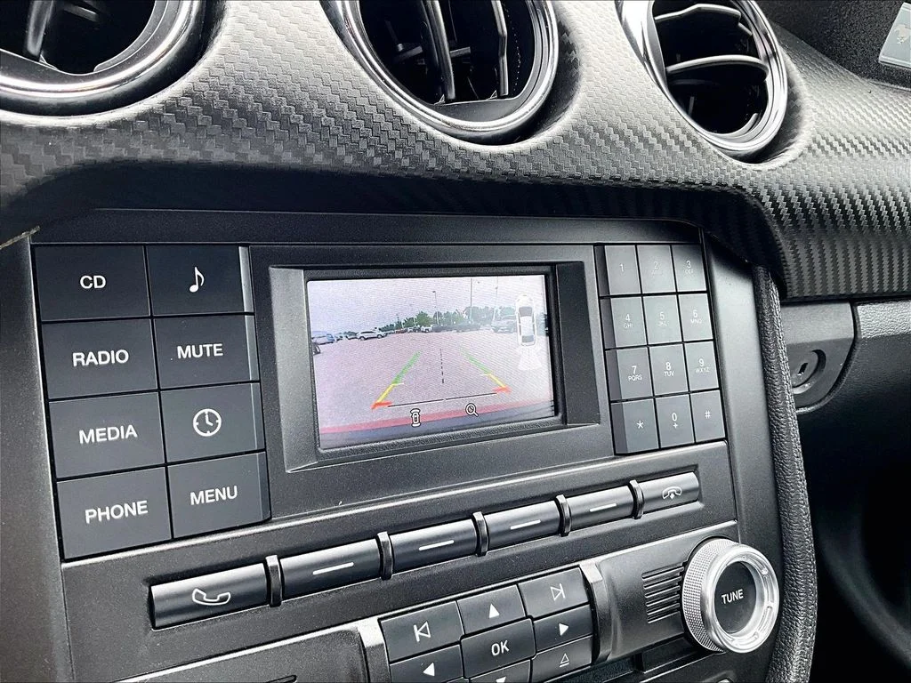 Used 2016 Red Ford V6 image 22