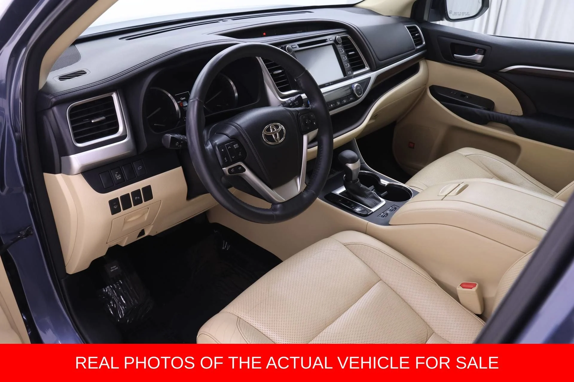 Used 2014 Blue Toyota Limited image 3