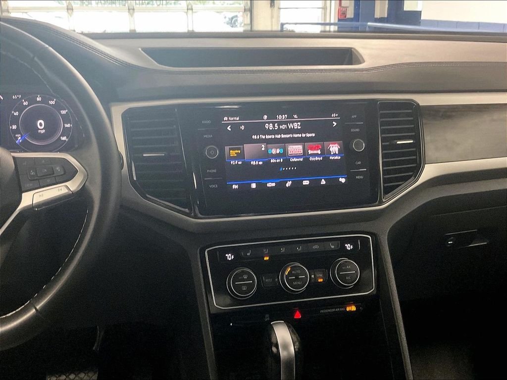 Used 2023 Gray Volkswagen 2.0T SE w/Technology image 19