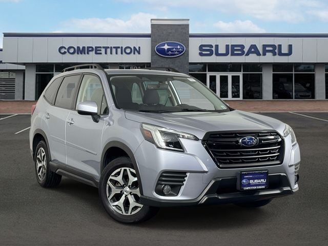 Used 2023 Ice Silver Metallic Subaru Premium image 1