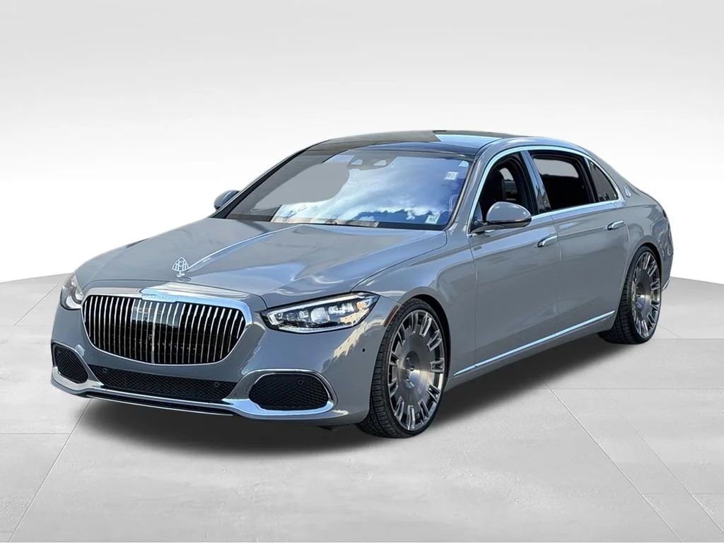 Used 2022 Gray Mercedes-Benz Maybach S 580 image 3