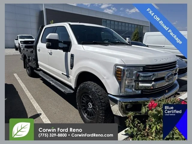 Used 2018 White Platinum Clearcoat Metallic Ford Lariat image 1