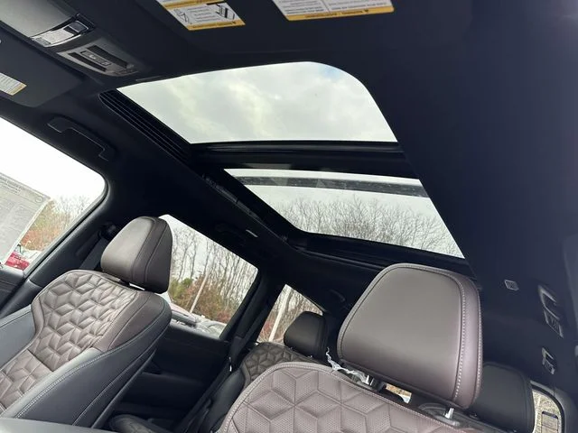 2026 Nissan Armada Platinum Reserve - Photo 17
