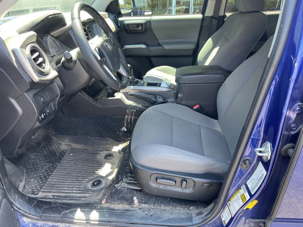 Used 2023 Blue Toyota SR5 image 6