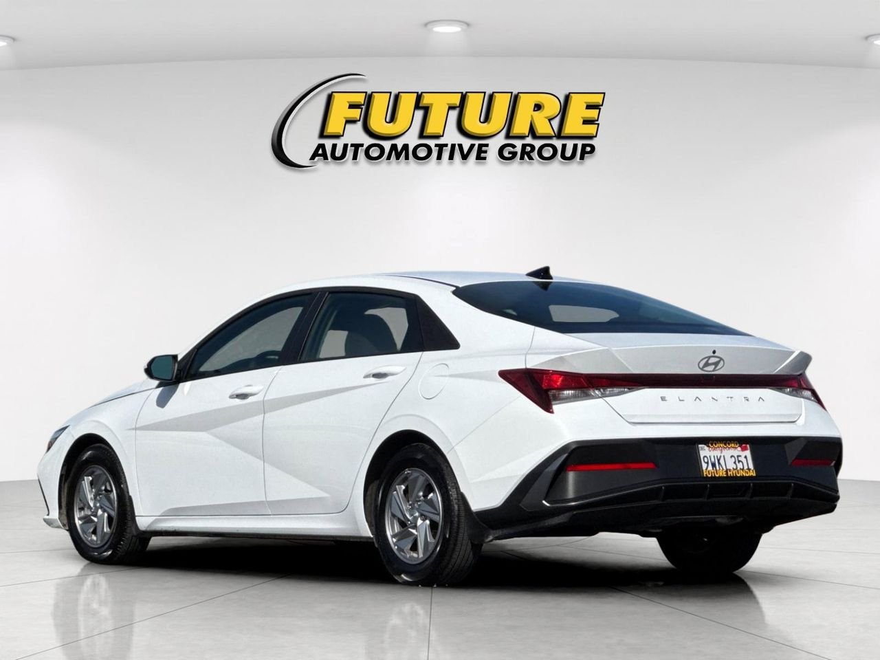 New 2026 White Hyundai SE image 5