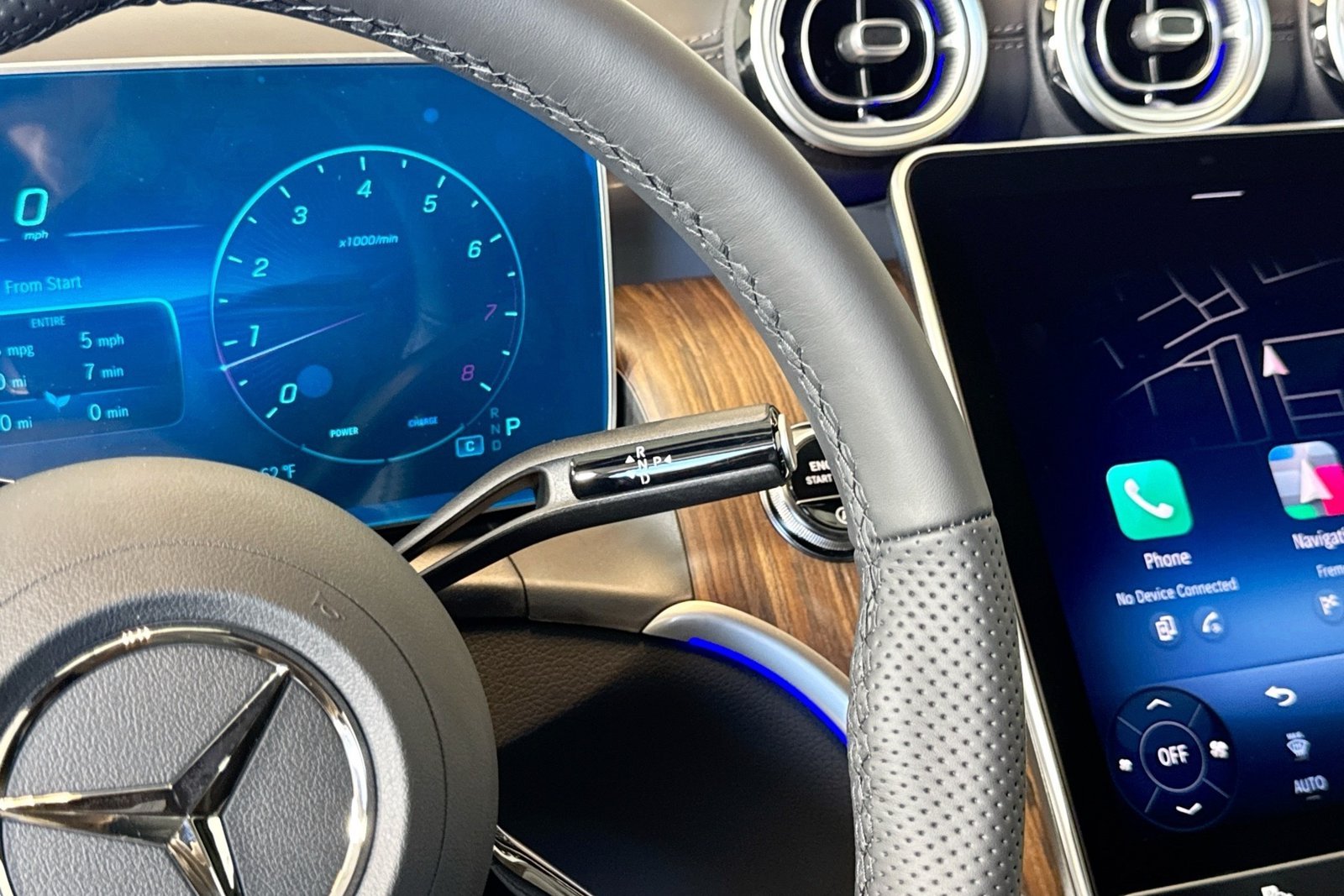 New 2026 Black Mercedes-Benz GLC 300 image 15