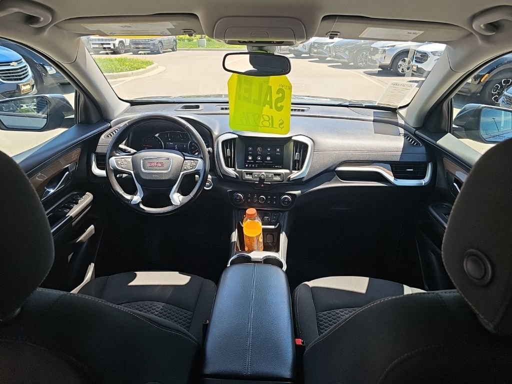 Used 2020 Gray GMC SLE image 30