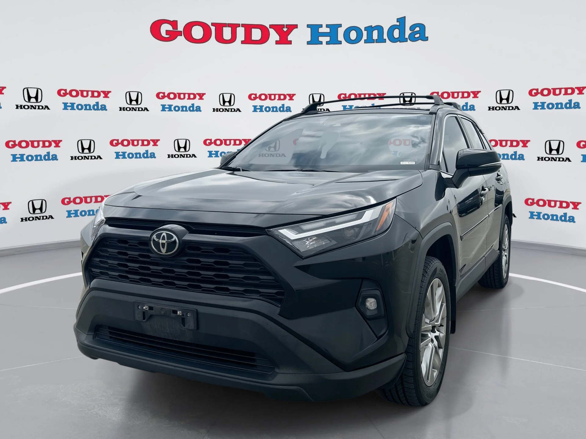 2022 Toyota RAV4 XLE Premium FWD's photo