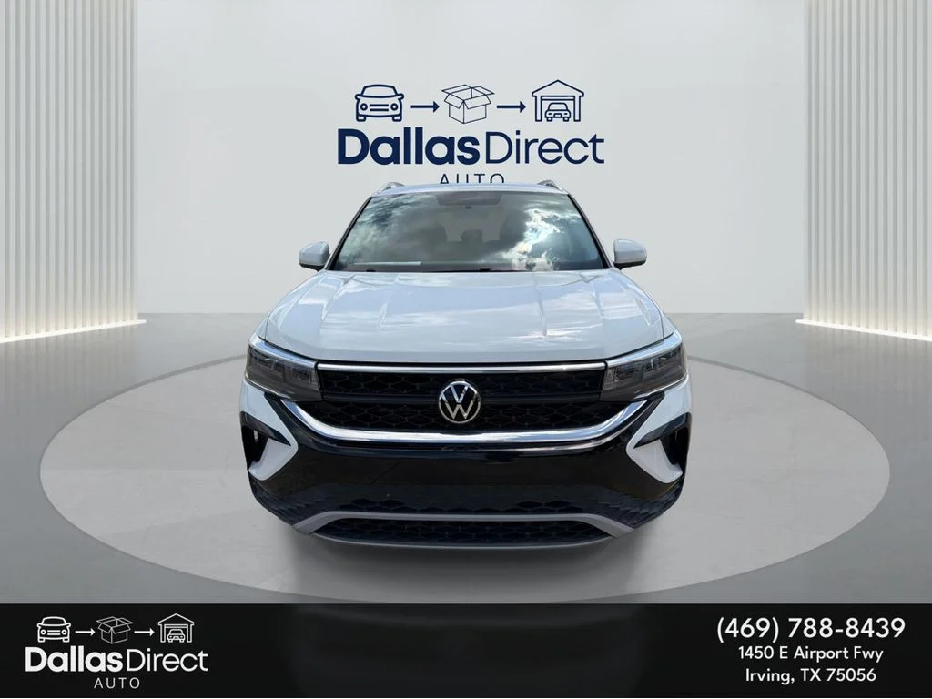 Used 2022 Pure White Volkswagen SE image 3