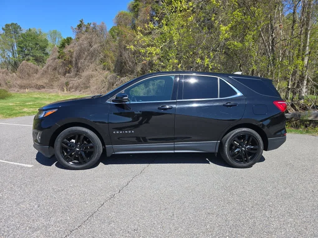 Used 2020 Chevrolet Equinox LT with VIN 3GNAXKEV1LL317543 for sale in Newark, DE