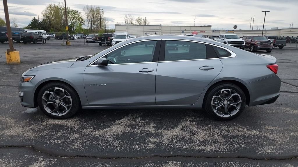 Used 2024 Gray Chevrolet LT image 5