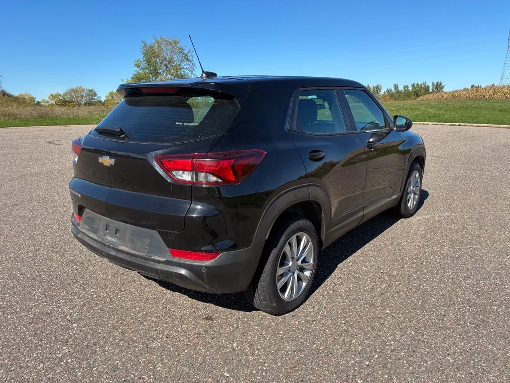 Used 2021 Black Chevrolet LS image 8