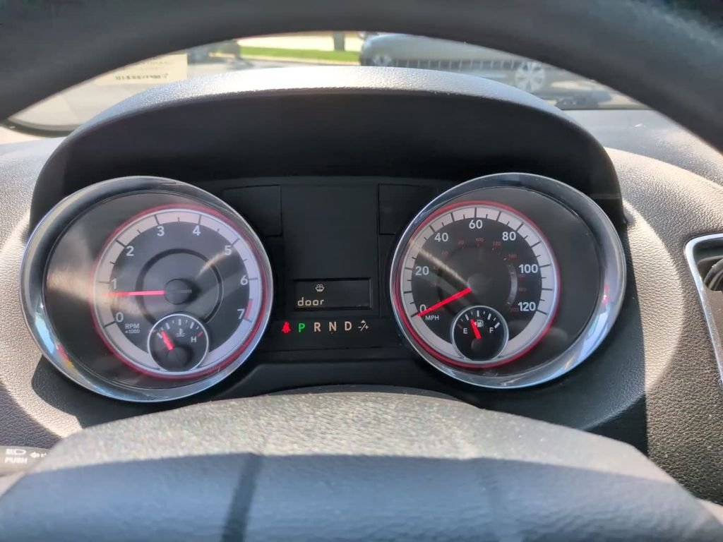 Used 2014 Gray Dodge SXT image 22