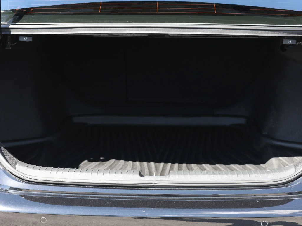 Used 2024 Black Honda Touring image 9