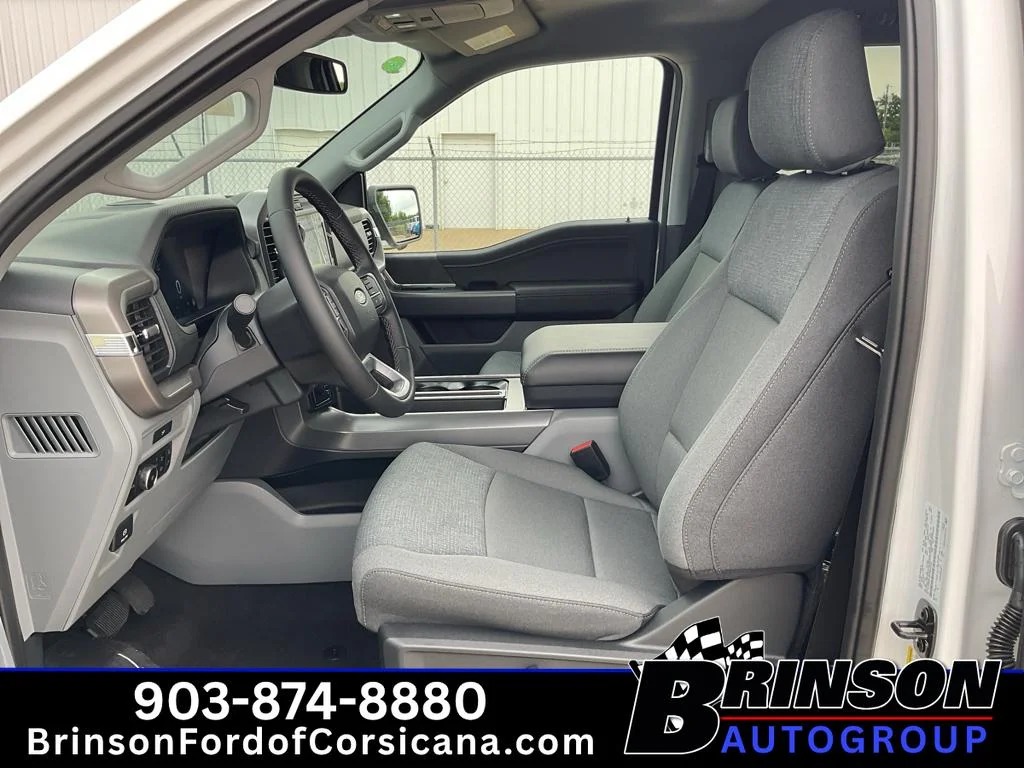 New 2026 Oxford White Ford XLT image 11