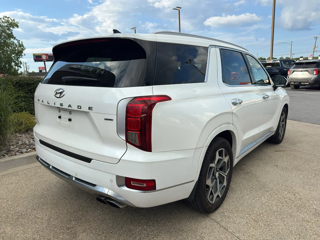 Used 2021 Hyper White Hyundai Calligraphy image 5