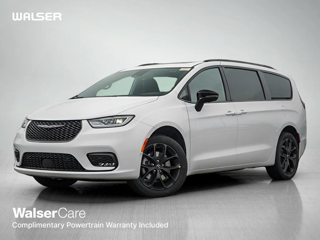 2026 Chrysler Pacifica Limited AWD's photo