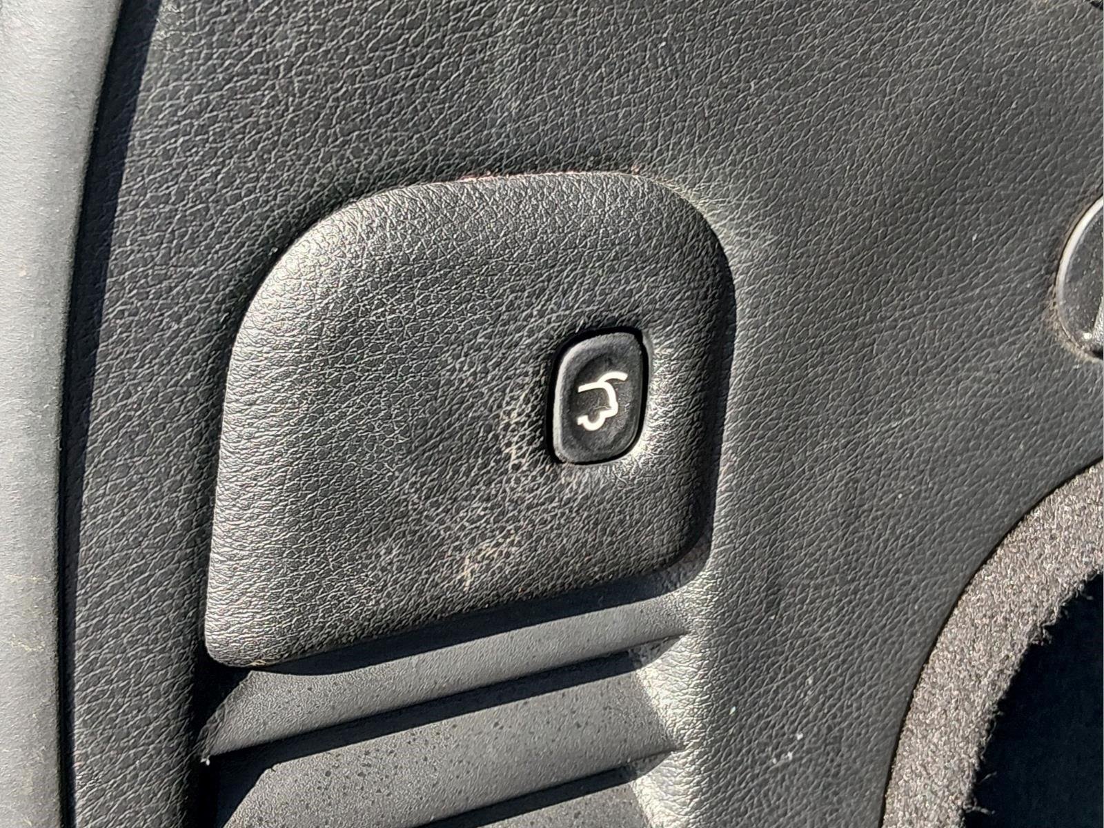 Used 2020 Sting-Gray Clearcoat Jeep Altitude image 22