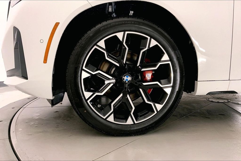 Used 2026 Alpine White BMW  image 9